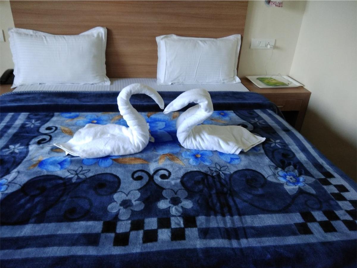 Hotel Emerald Valley Csail Kültér fotó