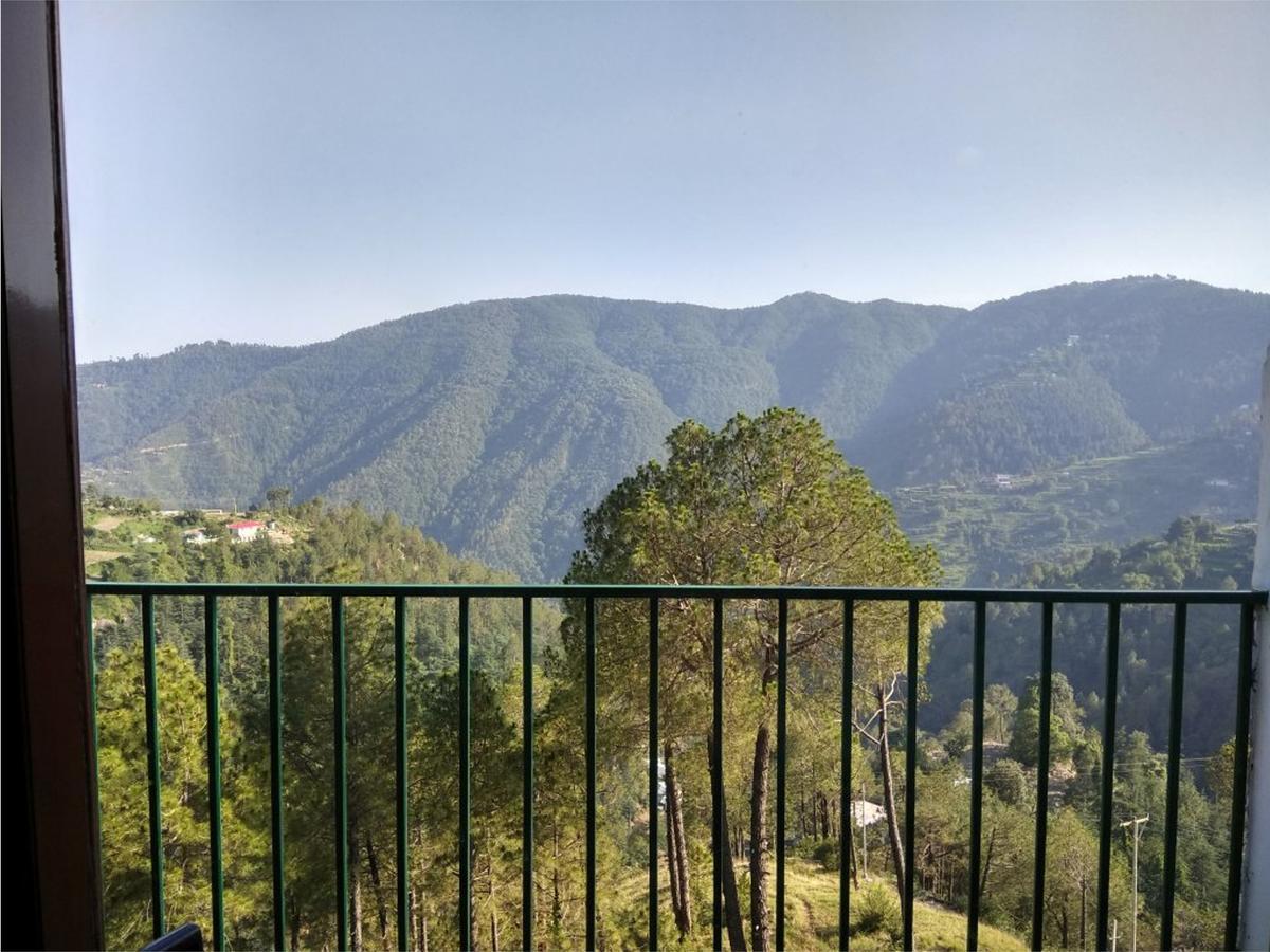 Hotel Emerald Valley Csail Kültér fotó